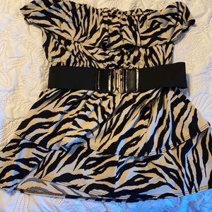 Forever 21 Animal Print “Off the Shoulder “ Top M